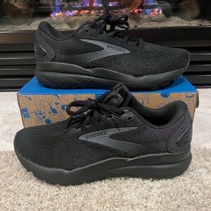 Brooks Ghost 16 Women’s Shoes Brand New Size 9. All Black 1204071B020 BRAND NEW!